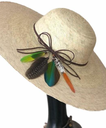 Sombrero Plumas en el Centro
